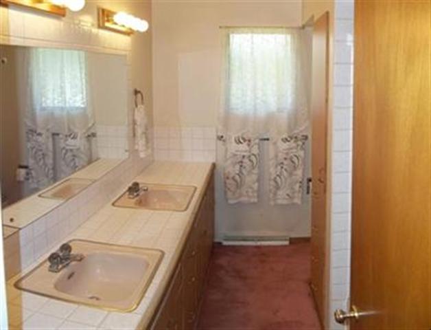 6416 N MOORE St - Photo 5