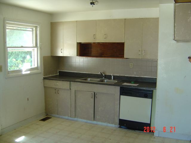 2609 W Francis Ave - Photo 7
