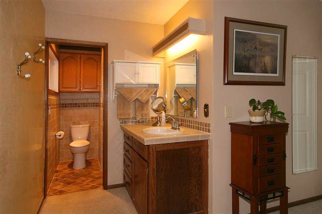 10219 E 18th Ave - Photo 6