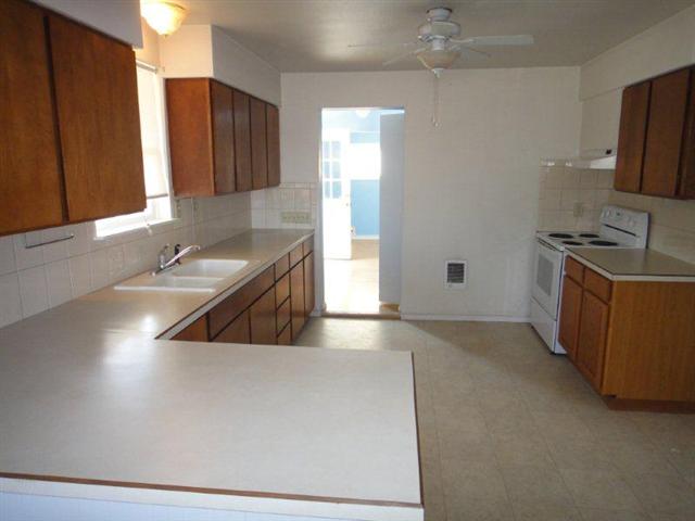 15210 E Stoughton Rd - Photo 4