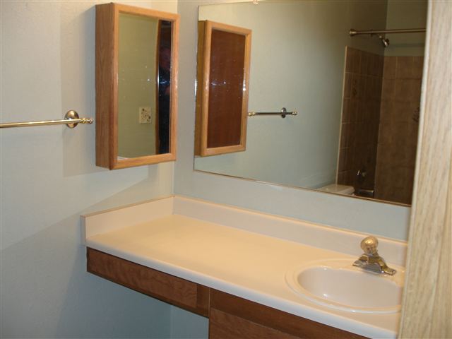 1025 E Evergreen - Photo 3