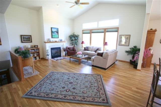 17610 E Ridge Ct - Photo 2