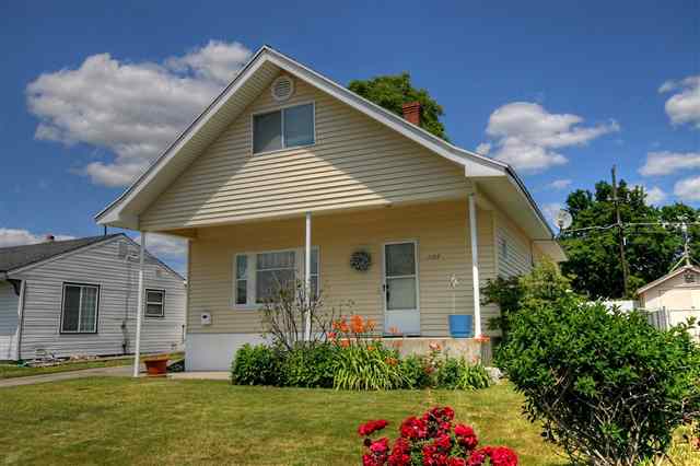 1107 E Gordon Ave - Photo 1