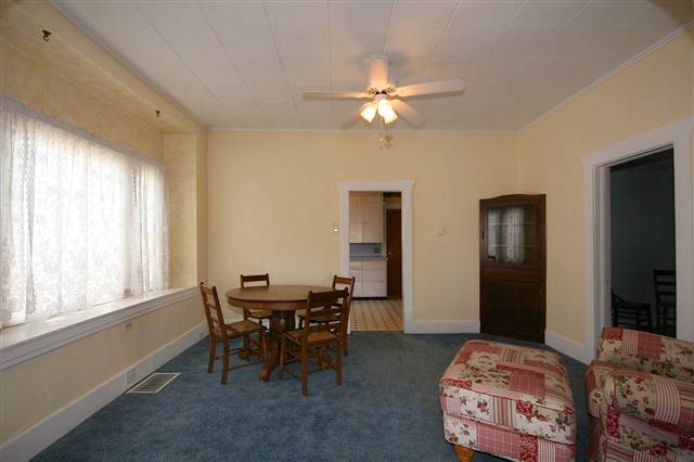 1107 E Gordon Ave - Photo 4