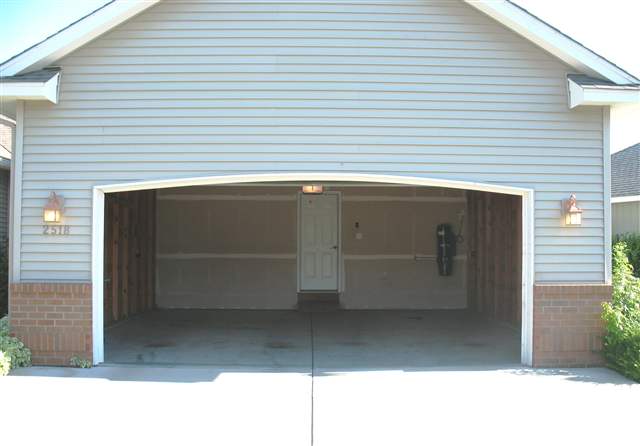 2518 E 62nd Ln - Photo 7