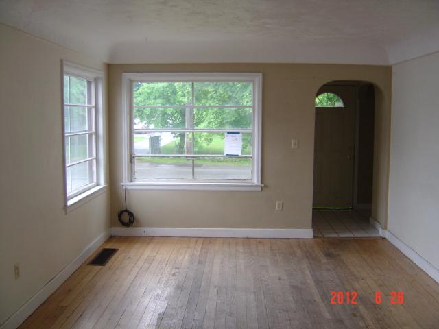 11317 E 4th Ave - Photo 4