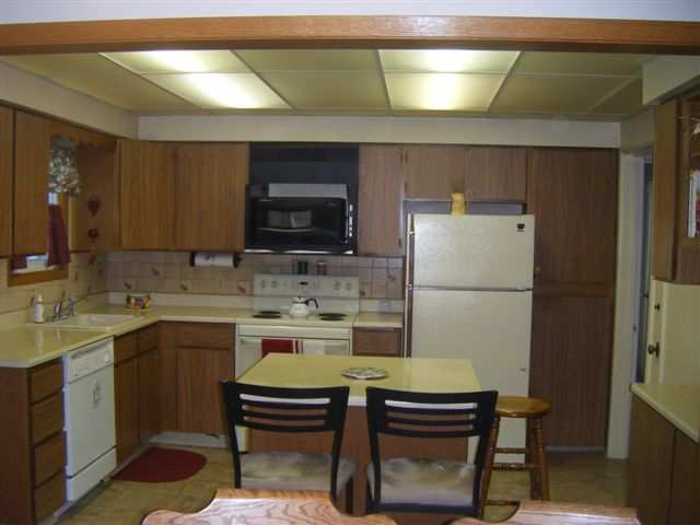 1124 N Locust - Photo 3