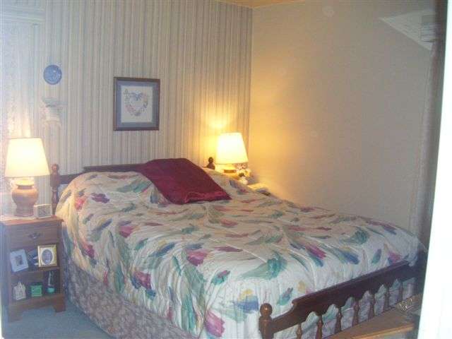 1124 N Locust - Photo 5