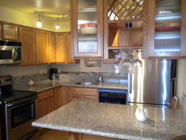 214 W 6th #306 - Photo 3