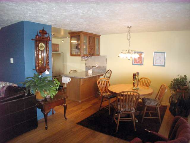 214 W 6th #306 - Photo 6