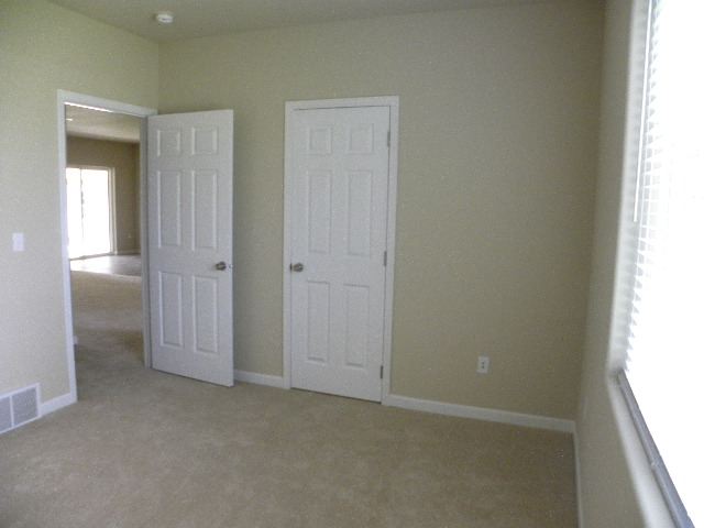 16725 W Laurel Dr - Photo 3