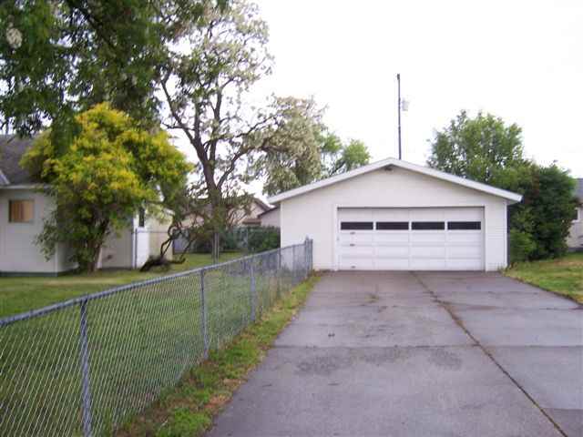 1718 E NORTH - Photo 8