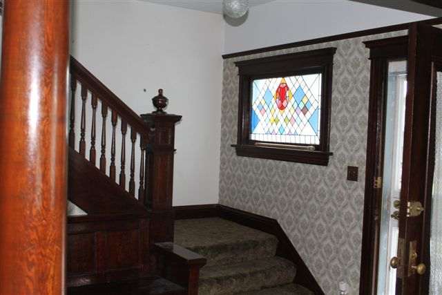 1014 E 12th - Photo 3