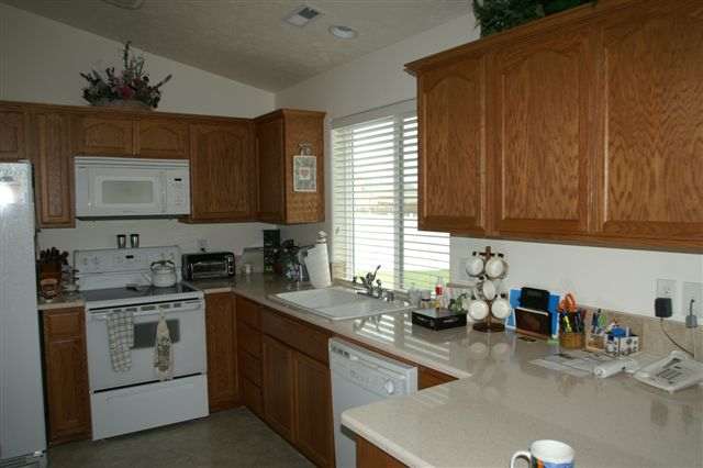 1711 E Clover Ave - Photo 3