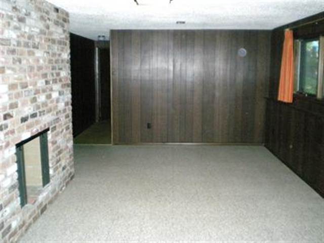 6111 S Helena St - Photo 3