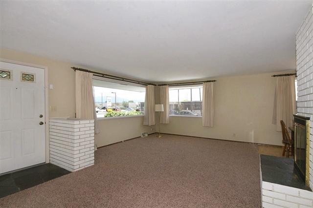 15 N Clinton Rd - Photo 4