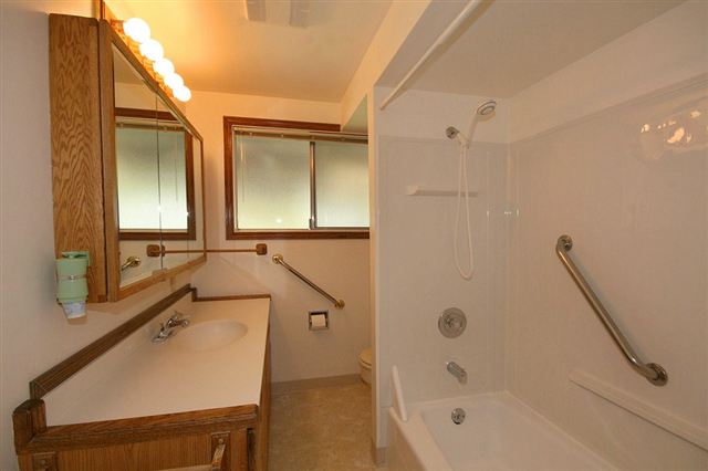 15 N Clinton Rd - Photo 7