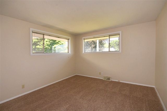 15 N Clinton Rd - Photo 8
