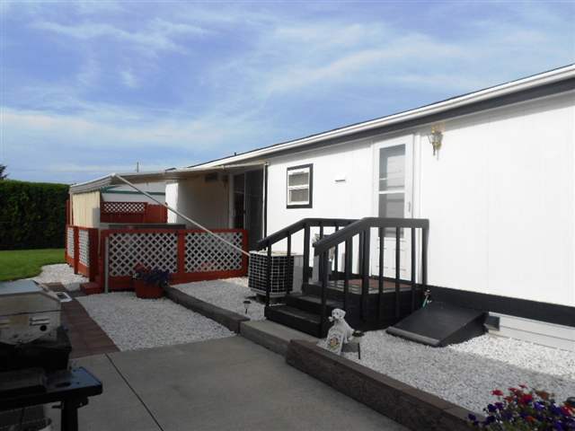 20005 E Broad Ave - Photo 2
