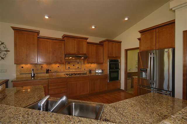 2311 S Meadow Ct - Photo 3