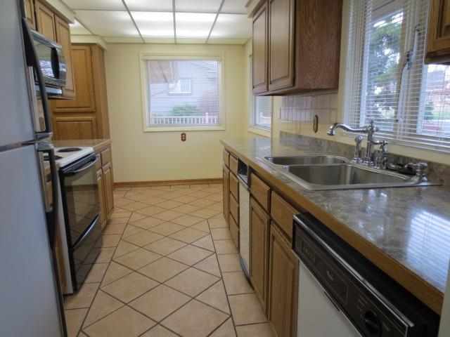 1204 E 56th - Photo 3