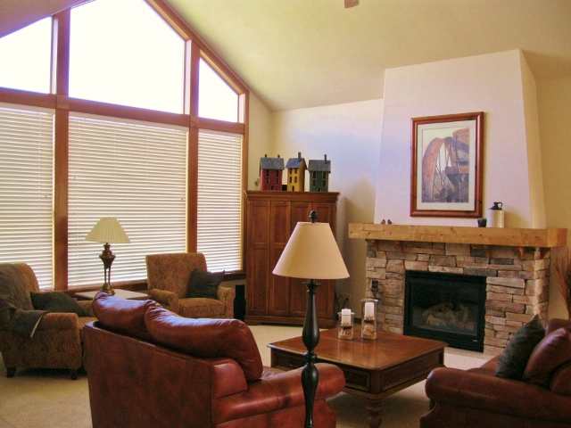 7310 N Hemlock Ct - Photo 4