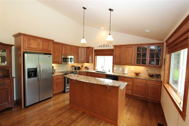 118 E Wynot - Photo 4