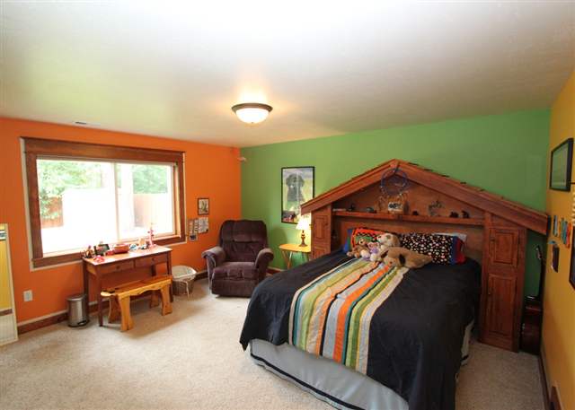 118 E Wynot - Photo 6