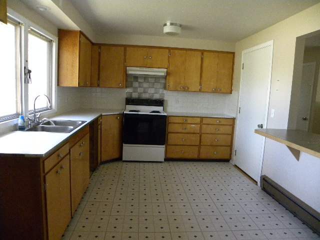12205 E 12th - Photo 4