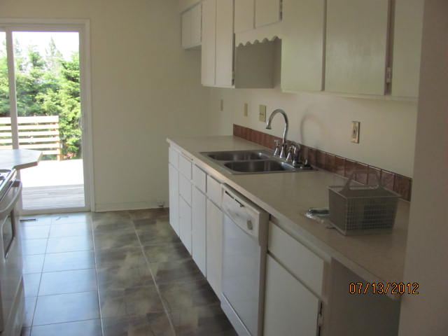 3815 E 16th Ave - Photo 2