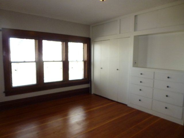 714 E 32nd - Photo 7