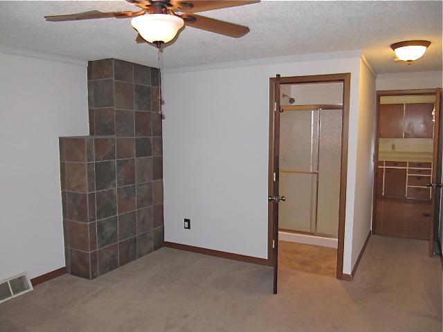 8505 E Knox Ave - Photo 5