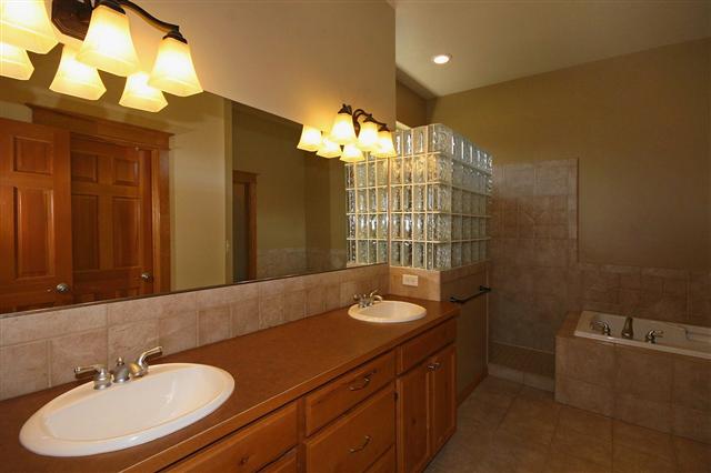 2209 W Stratton Ave - Photo 5