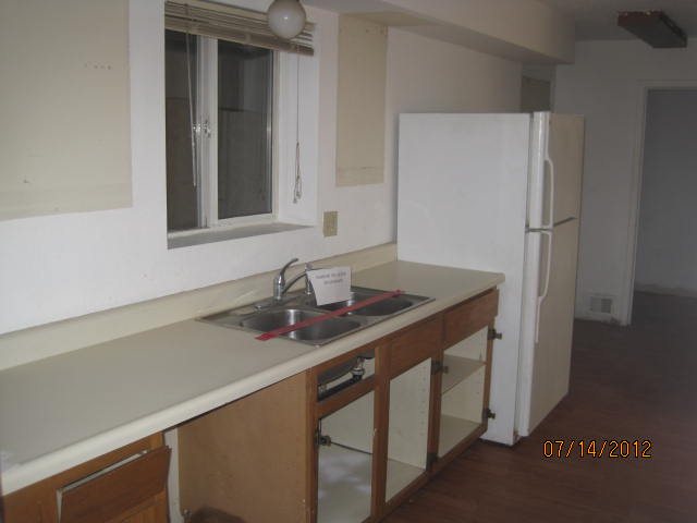 927 E Wabash Ave - Photo 3