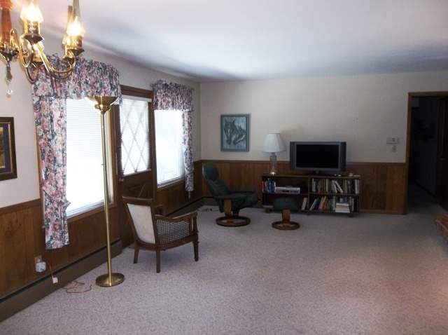 2121 E 35th - Photo 3