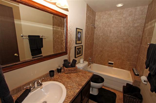 11610 E 47th - Photo 5