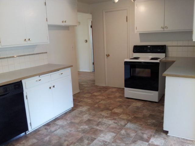 3411 E 9th - Photo 3