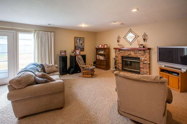 6319 S Nola Ct - Photo 4