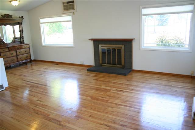 6806 N MONROE - Photo 3