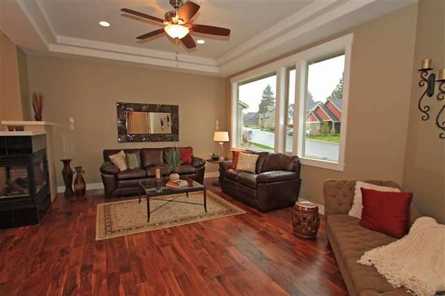 607 W WILLAPA Ave - Photo 4
