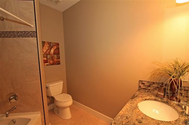 607 W WILLAPA Ave - Photo 8