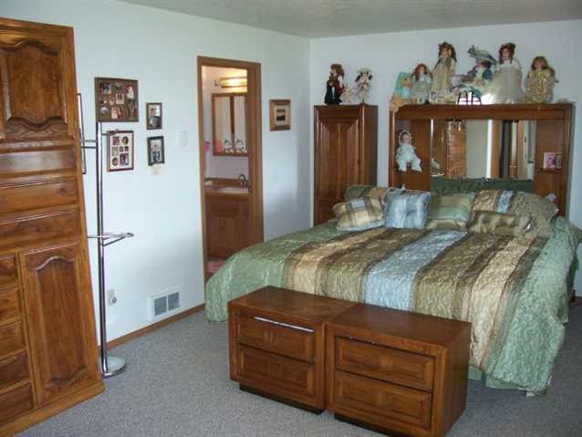 1381 Lenora Drive - Photo 5