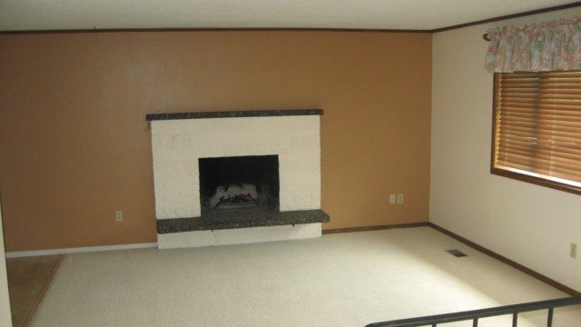 2515 E Winger Rd - Photo 3