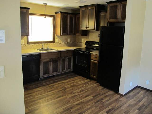 907 E Rowan Ave - Photo 4