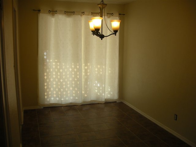 1514 N Smith - Photo 4