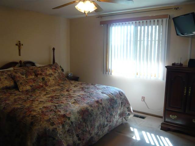 6611 N Greenwood - Photo 4