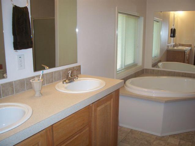 112 Beryl Ct - Photo 5