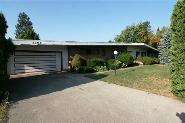 2108 W Euclid Ave - Photo 1
