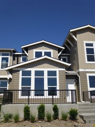 1908 W Summit