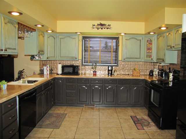 819 Moyer St - Photo 4